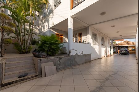 Casa à venda com 360m², 3 quartos e 6 vagas Casa à venda com 360m², 3 quartos e 6 vagasGaragem