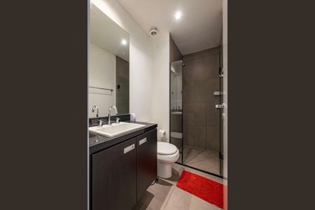 Banheiro de apartamento à venda com 1 quarto, 28m² em Pinheiros, São Paulo