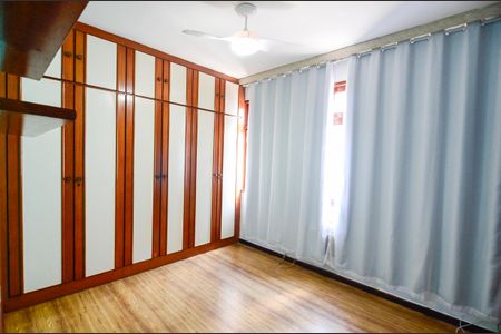 Casa à venda com 187m², 3 quartos e 2 vagasQuarto 2