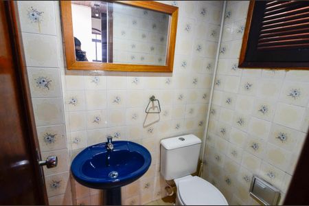 Casa à venda com 187m², 3 quartos e 2 vagasBanheiro de Serviço