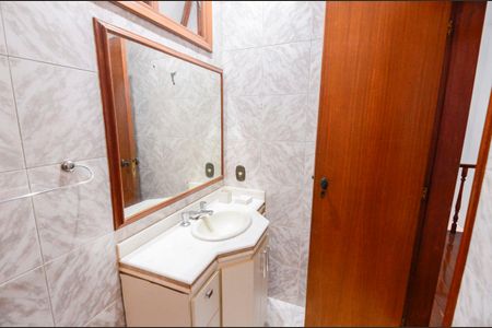 Casa à venda com 187m², 3 quartos e 2 vagasBanheiro Social