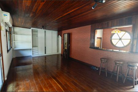 Casa à venda com 187m², 3 quartos e 2 vagasTerraço