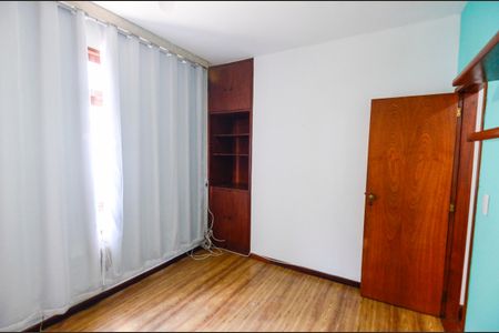 Casa à venda com 187m², 3 quartos e 2 vagasQuarto 2