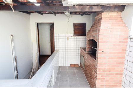 Casa à venda com 187m², 3 quartos e 2 vagasTerraço