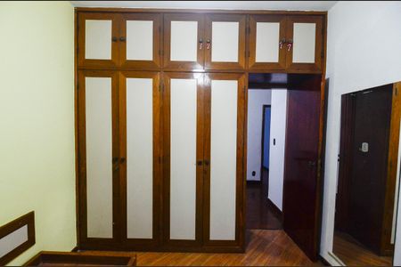 Casa à venda com 187m², 3 quartos e 2 vagasQuarto 1