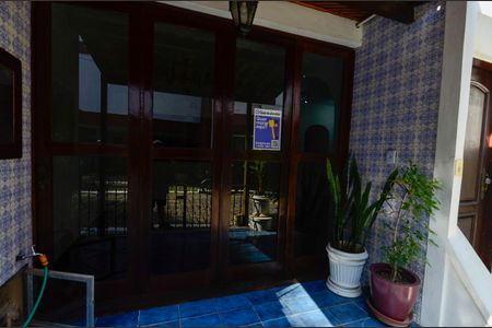 Casa à venda com 187m², 3 quartos e 2 vagasFachada