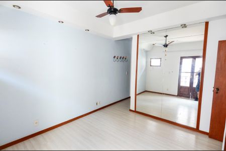 Casa à venda com 187m², 3 quartos e 2 vagasSuíte