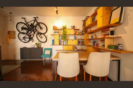 Apartamento para alugar com 74m², 2 quartos e 2 vagasSala