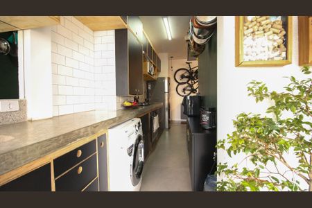 Apartamento para alugar com 74m², 2 quartos e 2 vagasCozinha