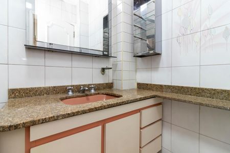 Apartamento à venda com 189m², 3 quartos e 2 vagasBanheiro 2
