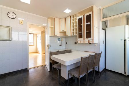 Apartamento à venda com 189m², 3 quartos e 2 vagasCozinha