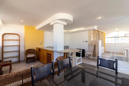 Apartamento à venda com 189m², 3 quartos e 2 vagasÁrea comum - Salão de festas