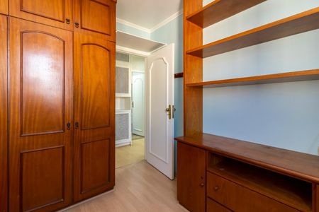 Apartamento à venda com 189m², 3 quartos e 2 vagasQuarto 2