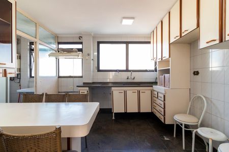 Apartamento à venda com 189m², 3 quartos e 2 vagasCozinha