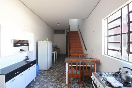 Casa à venda com 248m², 3 quartos e 2 vagasCozinha 2