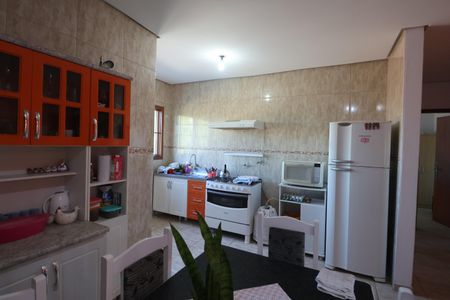 Casa à venda com 248m², 3 quartos e 2 vagasCozinha 1