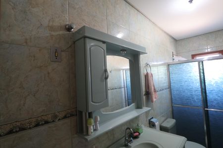 Casa à venda com 248m², 3 quartos e 2 vagasBanheiro