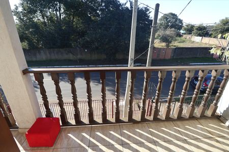 Casa à venda com 248m², 3 quartos e 2 vagasSacada/Sala