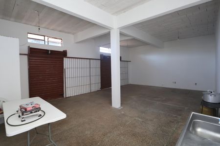 Casa à venda com 248m², 3 quartos e 2 vagasDepósito