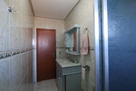 Casa à venda com 248m², 3 quartos e 2 vagasBanheiro