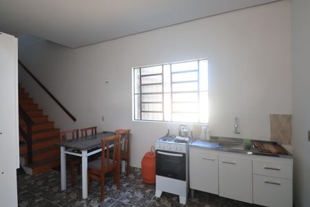 Casa à venda com 248m², 3 quartos e 2 vagasCozinha 2