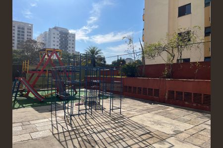 Apartamento à venda com 116m², 3 quartos e 1 vaga Apartamento à venda com 116m², 3 quartos e 1 vagaÁrea comum - Playground
