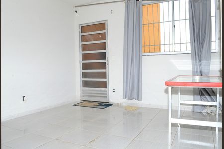 Apartamento para alugar com 42m², 2 quartos e 1 vagaSala