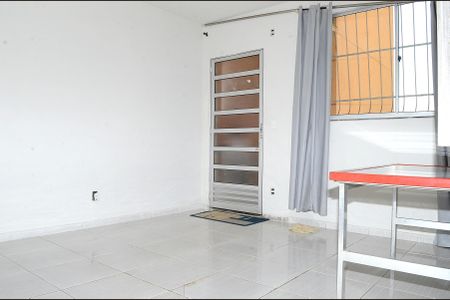 Sala de apartamento para alugar com 2 quartos, 42m² em Jardim Vitoria, Belo Horizonte