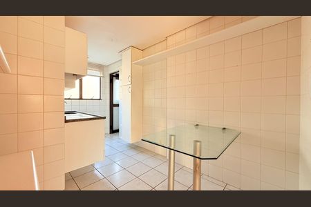 Apartamento à venda com 103m², 3 quartos e 2 vagasCozinha