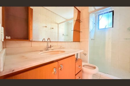 Apartamento à venda com 103m², 3 quartos e 2 vagasBanheiro 1