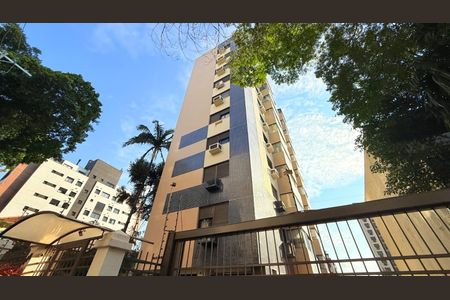 Apartamento à venda com 103m², 3 quartos e 2 vagasFachada