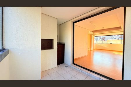 Apartamento à venda com 103m², 3 quartos e 2 vagasVaranda