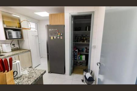 Apartamento à venda com 141m², 3 quartos e 2 vagasFoto 01