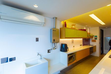 Apartamento para alugar com 104m², 1 quarto e 1 vagaÁrea de Serviço