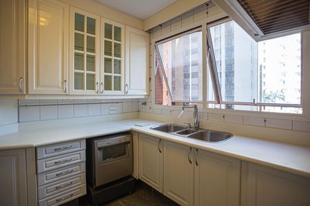 Apartamento para alugar com 170m², 3 quartos e 3 vagasCozinha