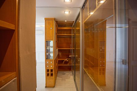 Apartamento para alugar com 170m², 3 quartos e 3 vagasCloset da suíte 2