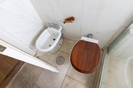 Apartamento à venda com 836m², 4 quartos e 6 vagasBanheiro 2 - Suíte 1