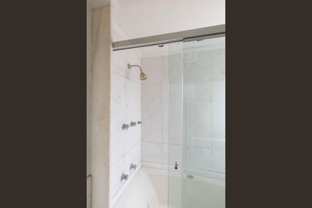 Apartamento à venda com 836m², 4 quartos e 6 vagasBanheiro da Suíte 4