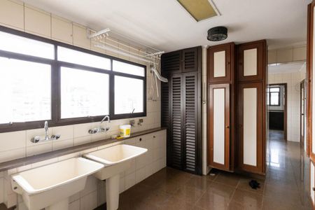 Apartamento à venda com 836m², 4 quartos e 6 vagasÁrea de Serviço