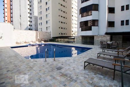 Apartamento à venda com 836m², 4 quartos e 6 vagasÁrea comum - Piscina