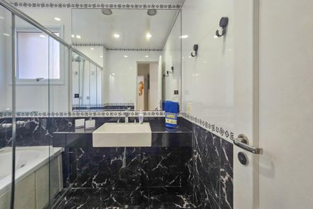 Apartamento para alugar com 134m², 4 quartos e 3 vagasBanheiro 