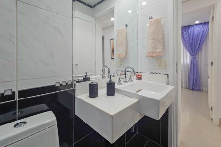 Apartamento para alugar com 134m², 4 quartos e 3 vagasBanheiro 