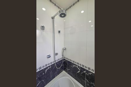 Apartamento para alugar com 134m², 4 quartos e 3 vagasBanheiro 