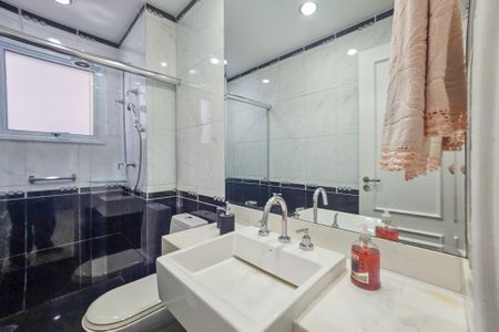 Apartamento para alugar com 134m², 4 quartos e 3 vagasBanheiro 
