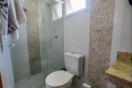 Apartamento à venda com 120m², 2 quartos e 1 vaga Apartamento à venda com 120m², 2 quartos e 1 vagaBanheiro da Suíte