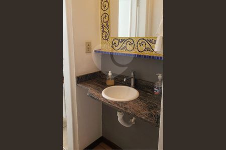 Casa à venda com 4 quartos, 220m² em Jardim Ubirajara, São Paulo