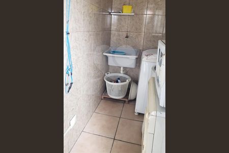 Casa à venda com 4 quartos, 220m² em Jardim Ubirajara, São Paulo