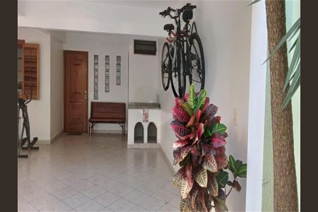 Casa à venda com 175m², 2 quartos e 4 vagas