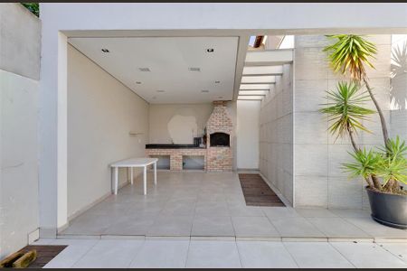 Casa à venda com 194m², 4 quartos e 2 vagas