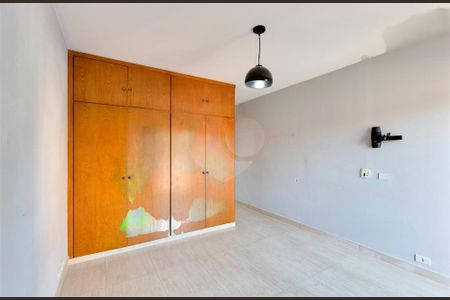 Casa à venda com 194m², 4 quartos e 2 vagas